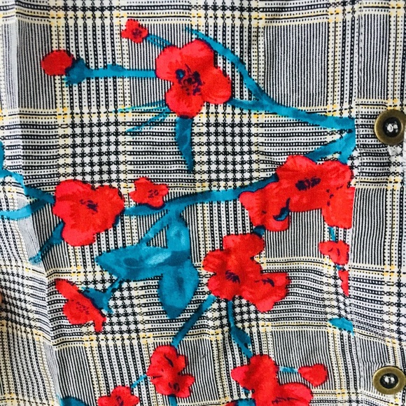 Plaid and Floral Tie Waist Button Down Tunic Top - Picture 5 of 7